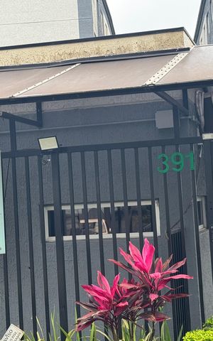 Apartamento para alugar com 40m², 2 quartos e 1 vaga Apartamento para alugar com 40m², 2 quartos e 1 vagaFachada e portaria