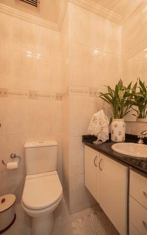 Apartamento à venda com 128m², 4 quartos e 2 vagas Apartamento à venda com 128m², 4 quartos e 2 vagasLavabo