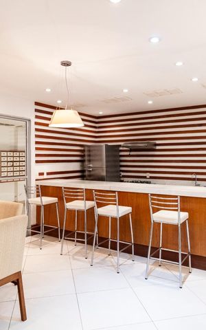 Apartamento para alugar com 122m², 2 quartos e 1 vaga Apartamento para alugar com 122m², 2 quartos e 1 vagaÁrea comum - Salão de festas