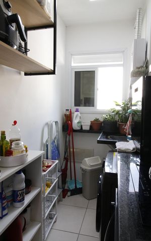 Apartamento à venda com 45m², 2 quartos e 1 vagaCozinha e Área de Serviço