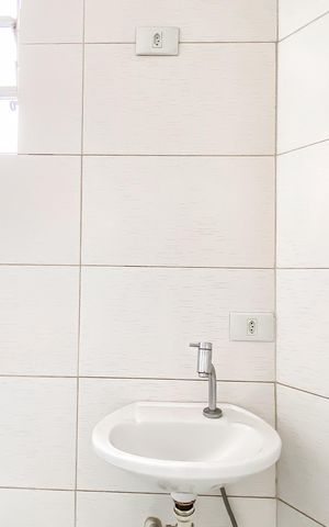 Apartamento para alugar com 65m², 2 quartos e 1 vaga Apartamento para alugar com 65m², 2 quartos e 1 vagaBanheiro