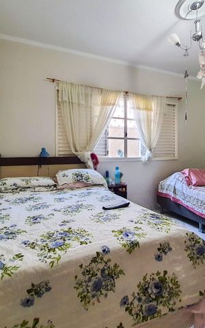 Casa à venda com 444m², 5 quartos e 5 vagas