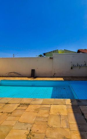 Casa à venda com 444m², 5 quartos e 5 vagas