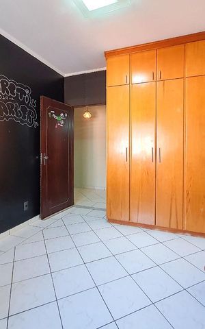 Casa à venda com 444m², 5 quartos e 5 vagas