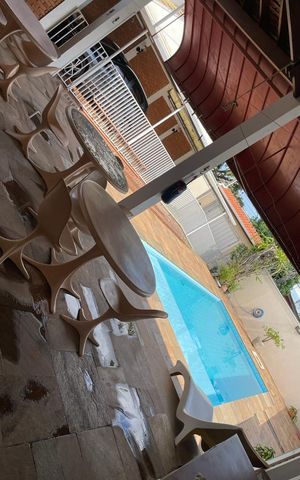Casa à venda com 444m², 5 quartos e 5 vagas