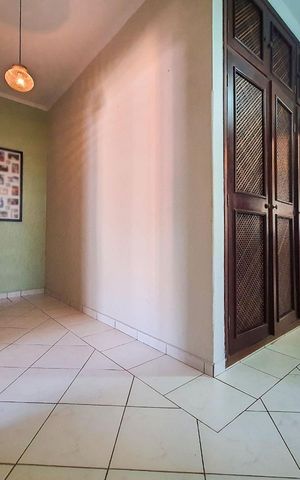 Casa à venda com 444m², 5 quartos e 5 vagas