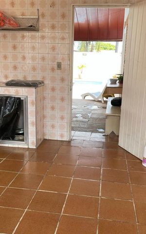 Casa à venda com 444m², 5 quartos e 5 vagas
