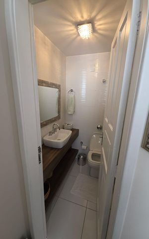 Apartamento à venda com 139m², 4 quartos e 1 vaga Apartamento à venda com 139m², 4 quartos e 1 vagaBanheiro 1