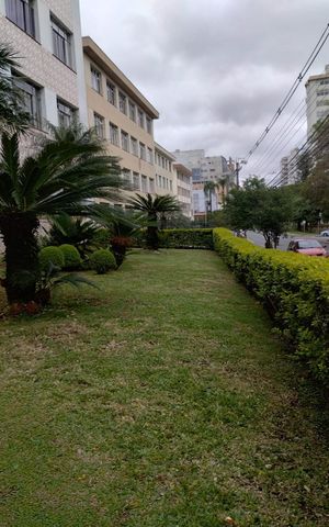 Apartamento à venda com 139m², 4 quartos e 1 vaga Apartamento à venda com 139m², 4 quartos e 1 vagaFachada