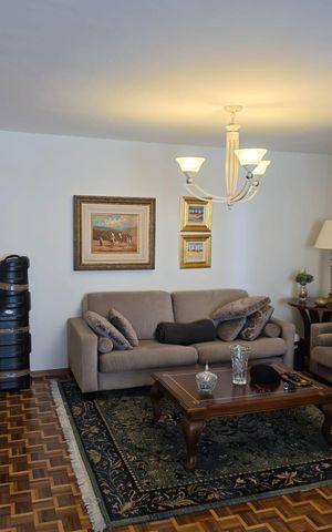 Apartamento à venda com 139m², 4 quartos e 1 vaga Apartamento à venda com 139m², 4 quartos e 1 vagaSala