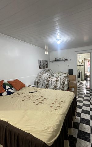 Casa para alugar com 50m², 1 quarto e 1 vaga Casa para alugar com 50m², 1 quarto e 1 vagaSala/Quarto