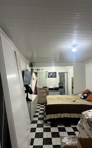 Casa para alugar com 50m², 1 quarto e 1 vaga Casa para alugar com 50m², 1 quarto e 1 vagaSala/Quarto