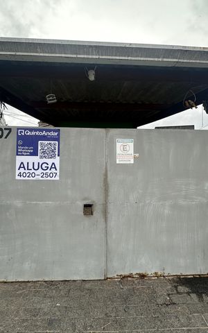 Casa para alugar com 50m², 1 quarto e 1 vaga Casa para alugar com 50m², 1 quarto e 1 vagaFachada