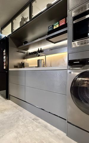 Studio para alugar com 25m², 1 quarto e sem vaga Studio para alugar com 25m², 1 quarto e sem vagaEspaço de Serviço