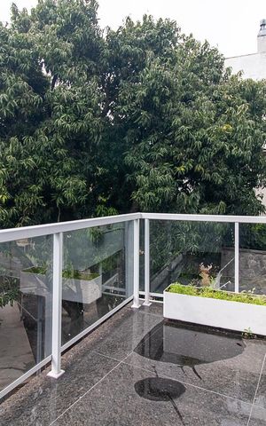 Casa à venda com 240m², 4 quartos e 2 vagasVaranda da Sala 2