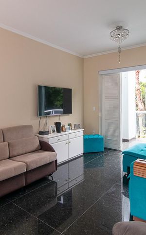 Casa à venda com 240m², 4 quartos e 2 vagasSala 2