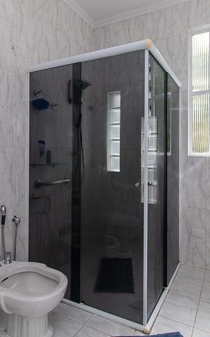 Casa à venda com 240m², 4 quartos e 2 vagasBanheiro do Quarto 1