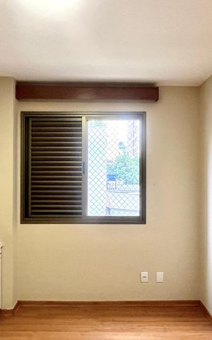 Apartamento para alugar com 136m², 4 quartos e 3 vagas