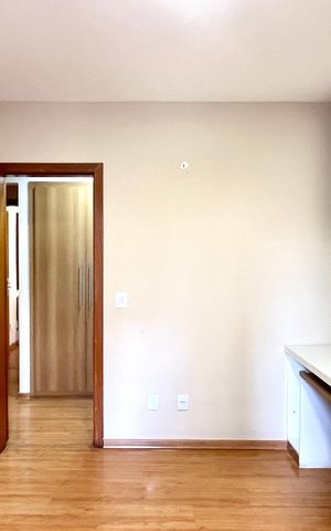 Apartamento para alugar com 136m², 4 quartos e 3 vagas