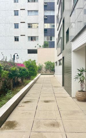 Apartamento para alugar com 136m², 4 quartos e 3 vagas