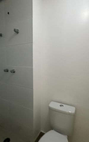 Apartamento à venda com 79m², 3 quartos e 2 vagas Apartamento à venda com 79m², 3 quartos e 2 vagasBanheiro Social