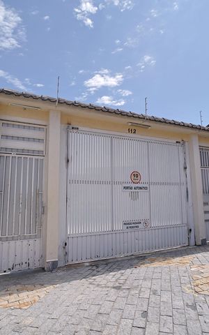 Casa de condomínio à venda com 65m², 2 quartos e 1 vagaFachada