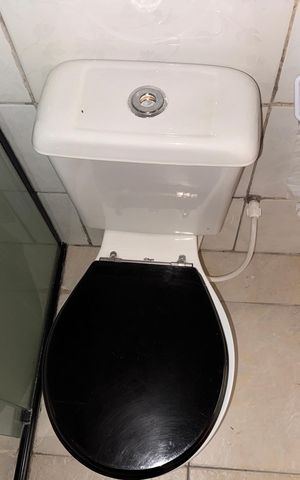 Apartamento à venda com 300m², 3 quartos e 2 vagas Apartamento à venda com 300m², 3 quartos e 2 vagasBanheiro Social