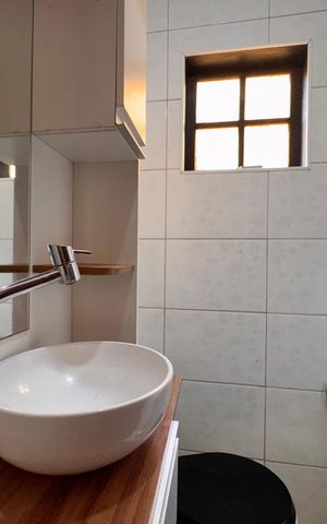 Apartamento à venda com 300m², 3 quartos e 2 vagas Apartamento à venda com 300m², 3 quartos e 2 vagasLavabo