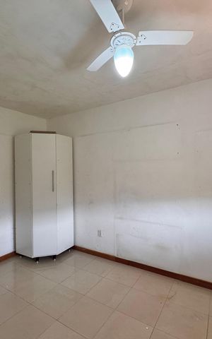 Apartamento à venda com 300m², 3 quartos e 2 vagas Apartamento à venda com 300m², 3 quartos e 2 vagasQuarto 1