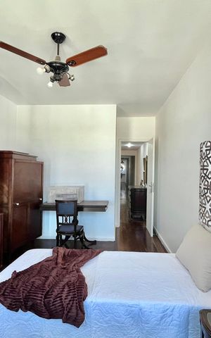 Apartamento à venda com 210m², 4 quartos e 1 vaga Apartamento à venda com 210m², 4 quartos e 1 vagaQuarto 1