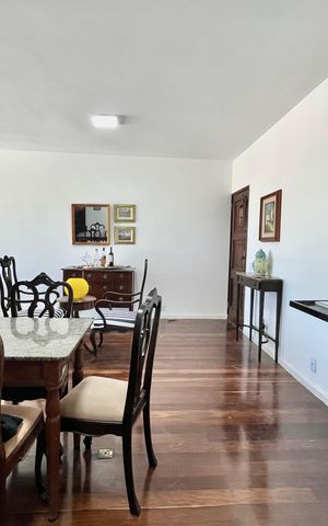 Apartamento à venda com 210m², 4 quartos e 1 vaga Apartamento à venda com 210m², 4 quartos e 1 vagaSala