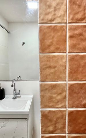 Apartamento à venda com 210m², 4 quartos e 1 vaga Apartamento à venda com 210m², 4 quartos e 1 vagaBanheiro social