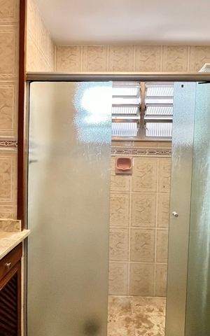 Apartamento à venda com 210m², 4 quartos e 1 vaga Apartamento à venda com 210m², 4 quartos e 1 vagaBanheiro da suíte 2