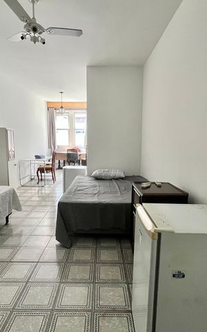 Apartamento à venda com 210m², 4 quartos e 1 vaga Apartamento à venda com 210m², 4 quartos e 1 vagaSuite 2