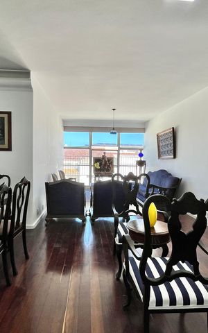Apartamento à venda com 210m², 4 quartos e 1 vaga Apartamento à venda com 210m², 4 quartos e 1 vagaSala