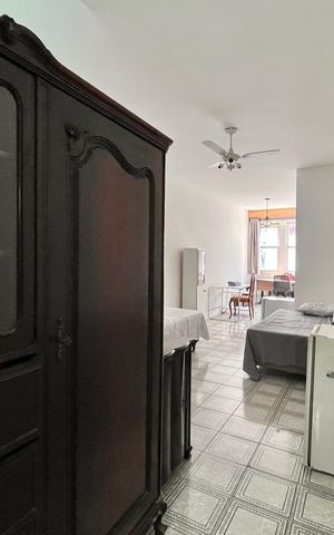 Apartamento à venda com 210m², 4 quartos e 1 vaga Apartamento à venda com 210m², 4 quartos e 1 vagaSuite 2