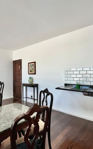 Apartamento à venda com 210m², 4 quartos e 1 vaga Apartamento à venda com 210m², 4 quartos e 1 vagaSala