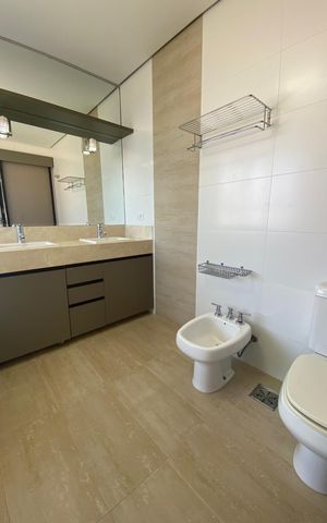 Casa à venda com 515m², 4 quartos e 6 vagas