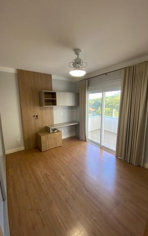 Casa à venda com 515m², 4 quartos e 6 vagas