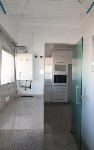 Apartamento à venda com 92m², 3 quartos e 1 vagaÁrea de Serviço
