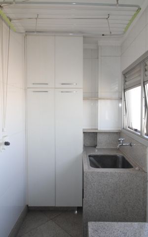 Apartamento à venda com 92m², 3 quartos e 1 vagaÁrea de Serviço