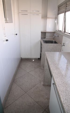Apartamento à venda com 92m², 3 quartos e 1 vagaÁrea de Serviço