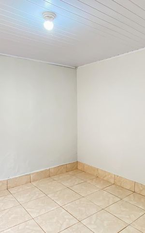 Casa para alugar com 50m², 1 quarto e sem vaga Casa para alugar com 50m², 1 quarto e sem vagaSala