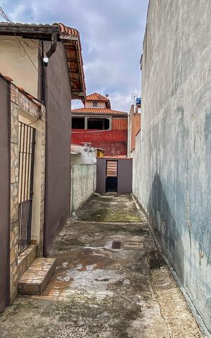 Casa para alugar com 50m², 1 quarto e sem vaga Casa para alugar com 50m², 1 quarto e sem vagaÁrea externa