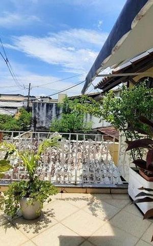 Casa para alugar com 208m², 3 quartos e 1 vaga Casa para alugar com 208m², 3 quartos e 1 vagaVaranda
