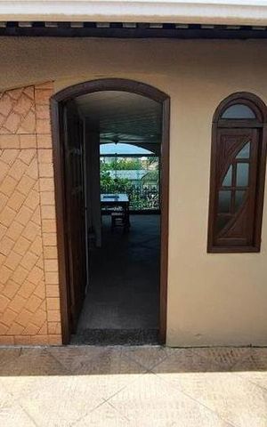 Casa para alugar com 208m², 3 quartos e 1 vaga Casa para alugar com 208m², 3 quartos e 1 vagaÁrea Externa