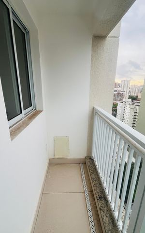 Apartamento à venda com 41m², 1 quarto e 1 vaga Apartamento à venda com 41m², 1 quarto e 1 vagaVaranda