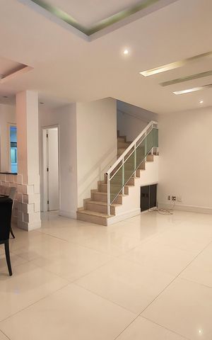 Casa de condomínio para alugar com 200m², 4 quartos e 1 vaga