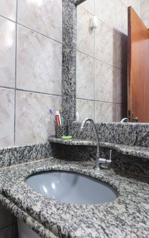 Casa para alugar com 157m², 2 quartos e 2 vagasBanheiro Social