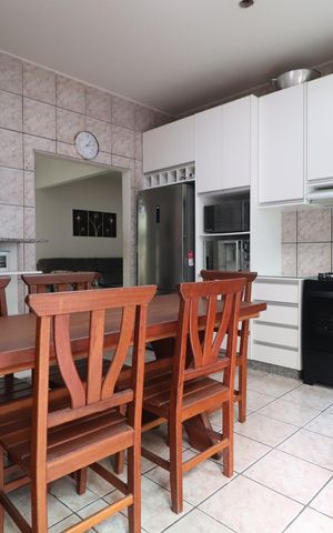 Casa para alugar com 157m², 2 quartos e 2 vagasCozinha